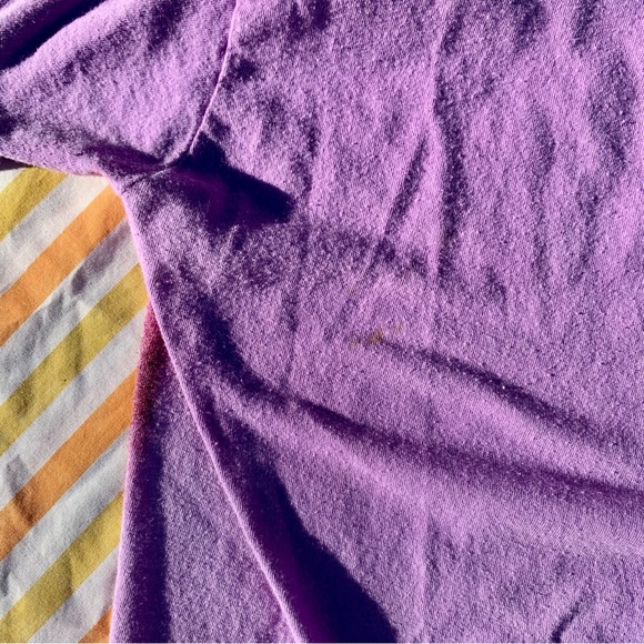 Hanes Handmade V-Neck “Q” Purple Painted Letter Tee One of A Kind Size Small 💜 - Picture 15 of 16